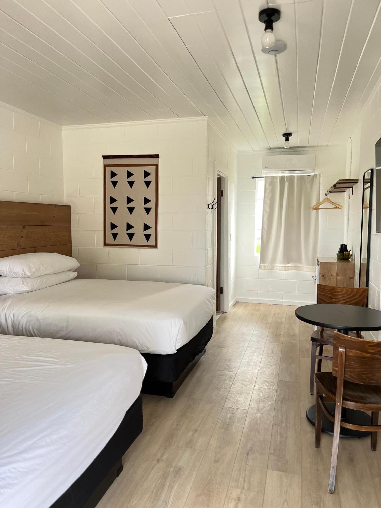 Triangle Motel เรด บลัฟฟ์ ภายนอก รูปภาพ